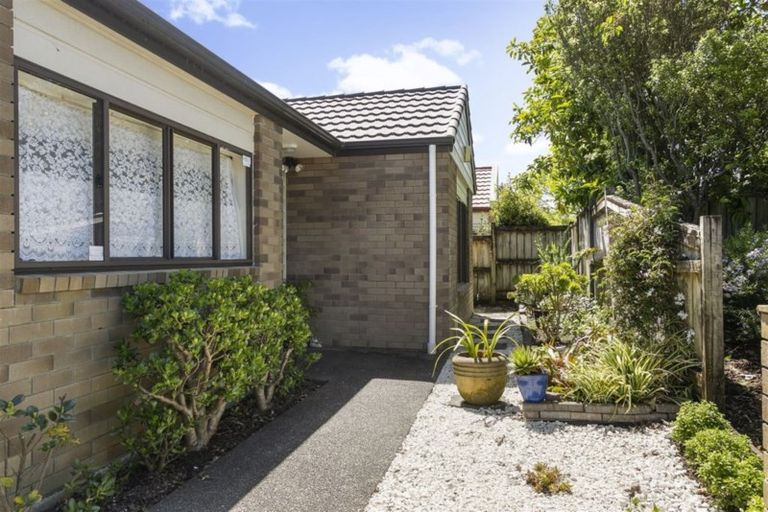 Photo of property in 26 Dunbarton Drive, Ranui, Auckland, 0612