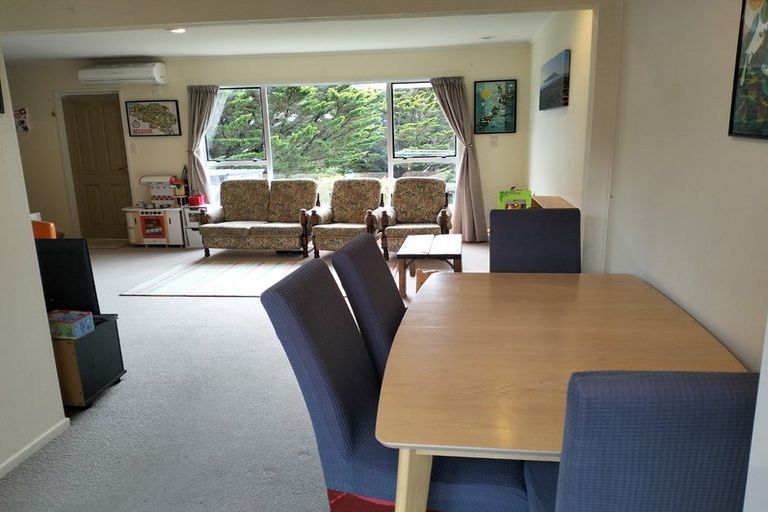 Photo of property in 72 Cunliffe Street, Churton Park, Wellington, 6037