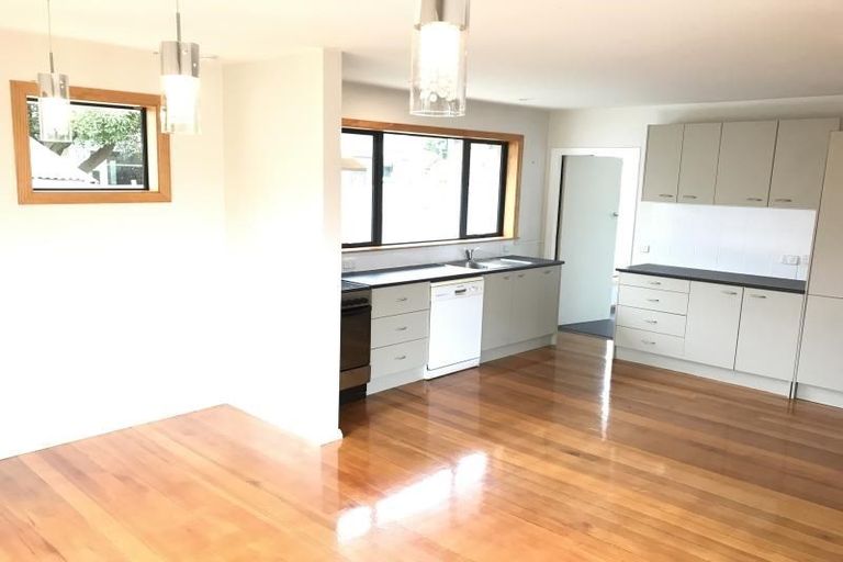 Photo of property in 170 Condell Avenue, Papanui, Christchurch, 8053