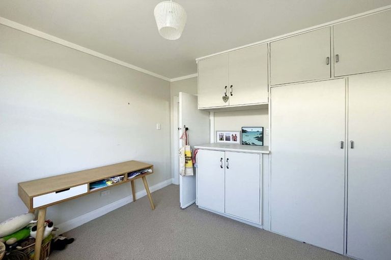 Photo of property in 9 Lismore Street, Strandon, New Plymouth, 4312