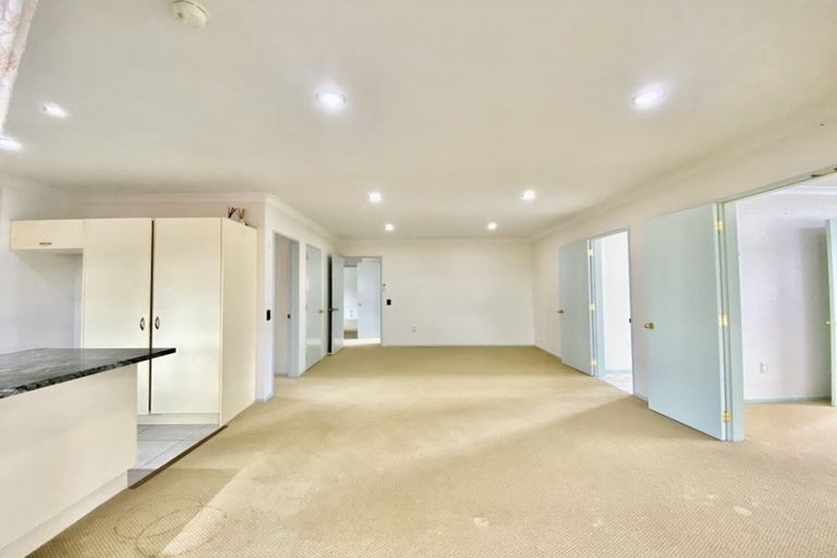 Photo of property in 14 Franshell Crescent, East Tamaki, Auckland, 2013