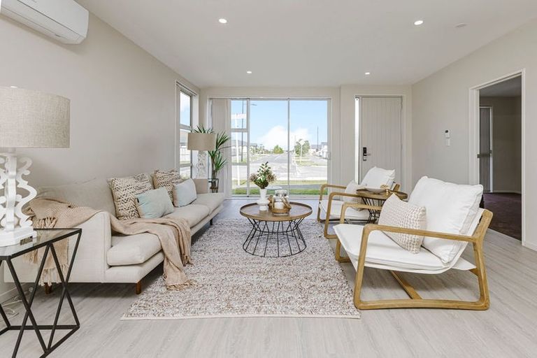 Photo of property in 61 Sapwood Crescent, Takanini, 2110