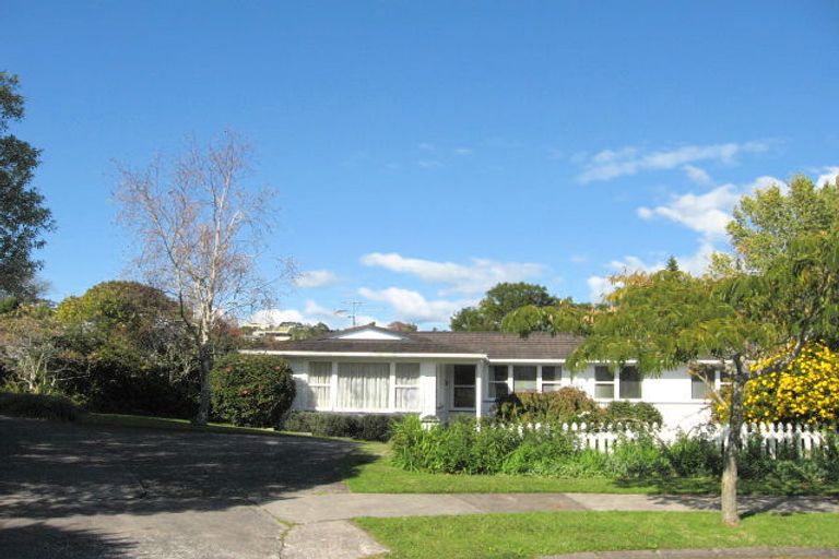 Photo of property in 13 Micawber Place, Mellons Bay, Auckland, 2014