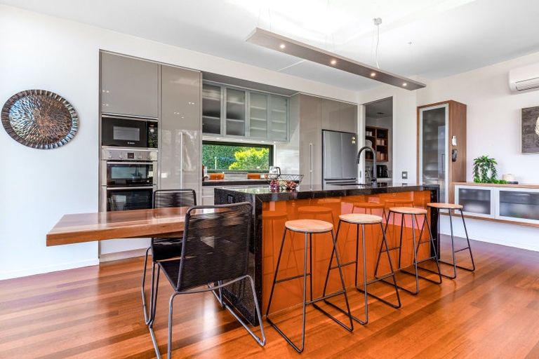 Photo of property in 24d Mandalay Terrace, Khandallah, Wellington, 6035