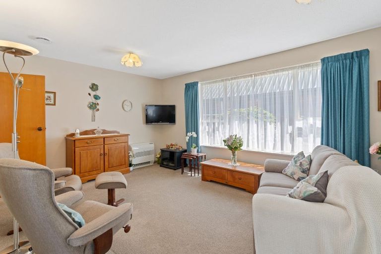 Photo of property in 3/35 Avonhead Road, Avonhead, Christchurch, 8042