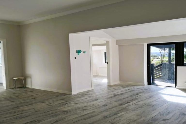 Photo of property in 43 The Pines Road, Paparoa, 0571