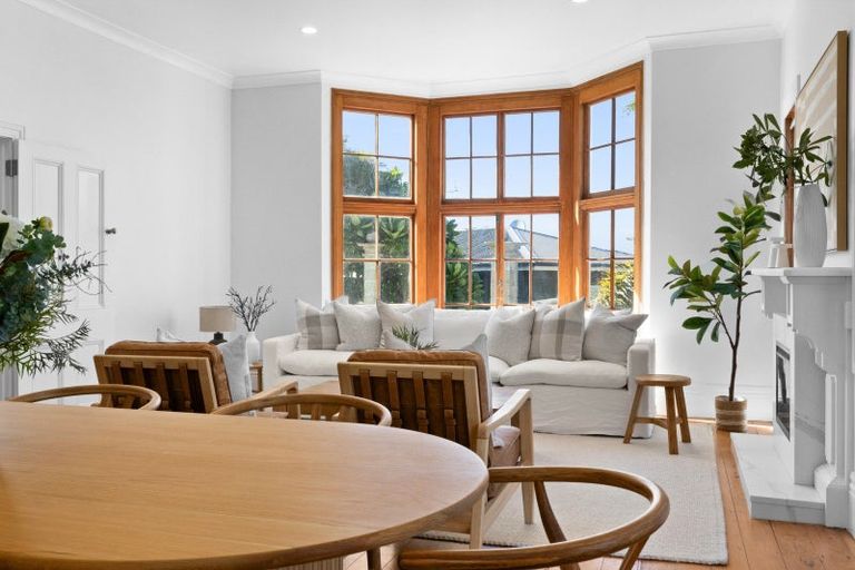 Photo of property in 26 Thompson Road, Bluff Hill, Napier, 4110