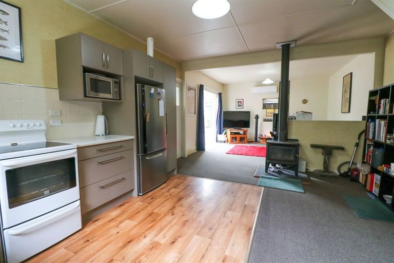 Photo of property in 1 Hertnon Street, West End, Timaru, 7910