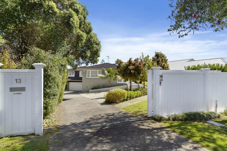 Photo of property in 13 Evelyn Road, Cockle Bay, Auckland, 2014