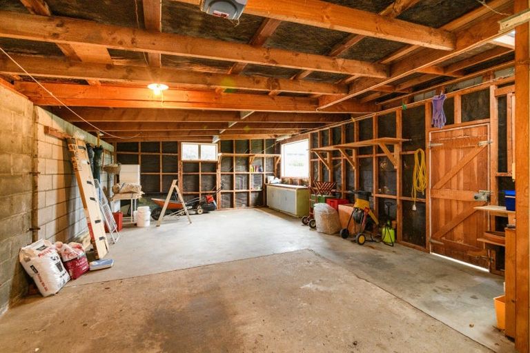 Photo of property in 14 Innes Place, Roslyn, Palmerston North, 4414