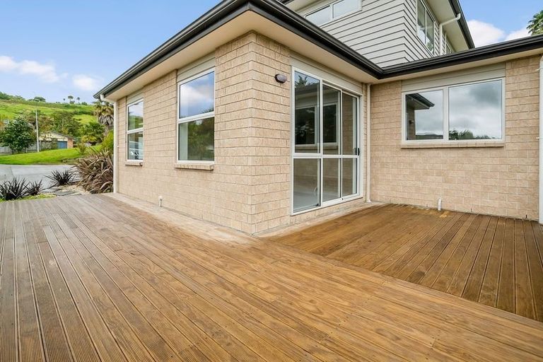 Photo of property in 13 Cape Vista Crescent, Pukekohe, 2120