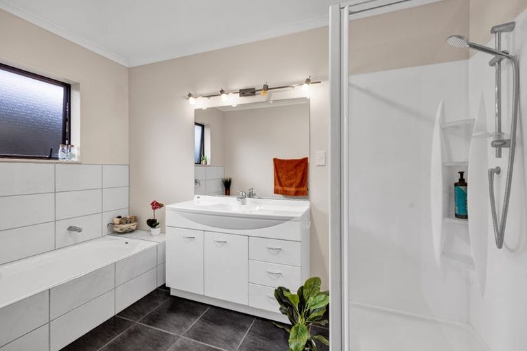 Photo of property in 5 Marlin Terrace, Bell Block, New Plymouth, 4312