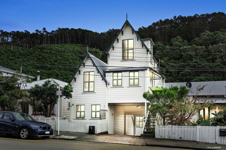 Photo of property in 2/168 Tinakori Road, Thorndon, Wellington, 6011