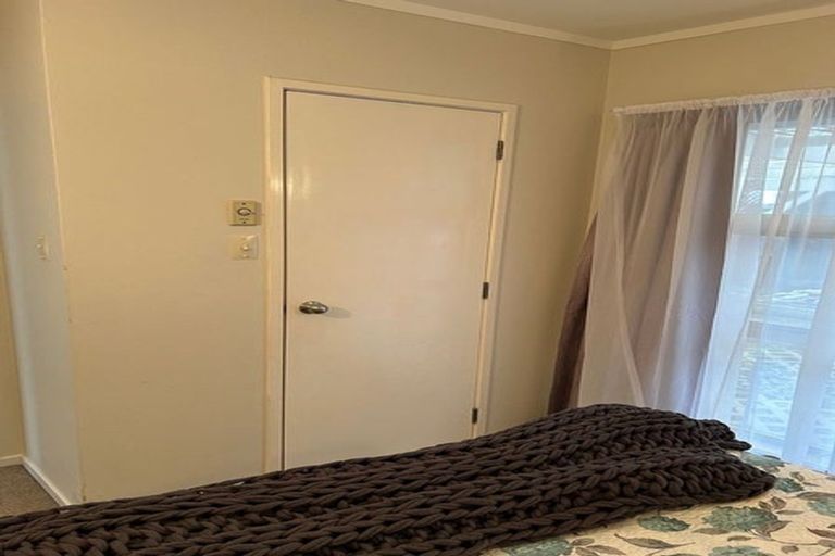 Photo of property in 1/9 Belmere Rise, Farm Cove, Auckland, 2012