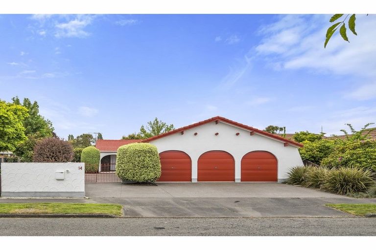 Photo of property in 14 Talltree Avenue, Avonhead, Christchurch, 8042