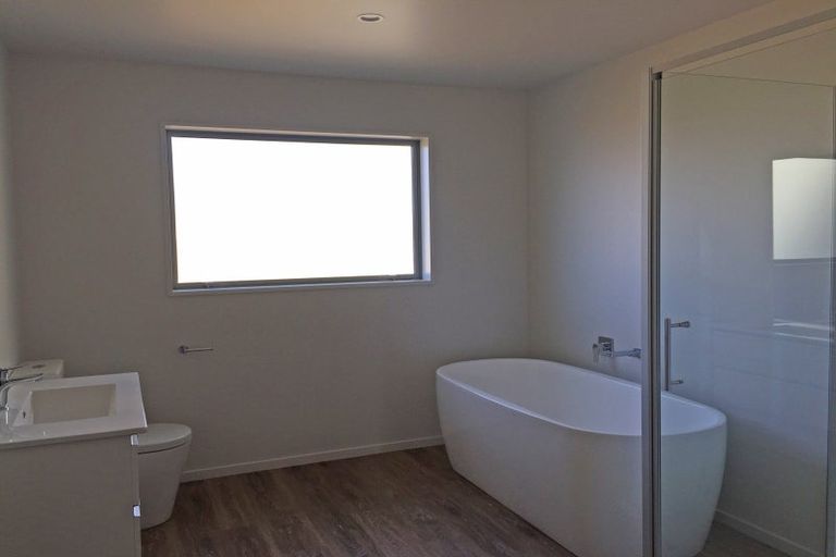 Photo of property in 66 Obelisk Street, Wanaka, 9305