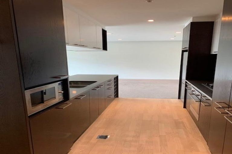 Photo of property in 9 Chews Lane, Wellington Central, Wellington, 6011