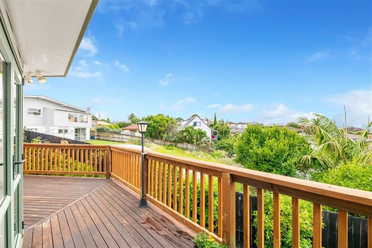 Photo of property in 1/204 Sturges Road, Henderson, Auckland, 0612