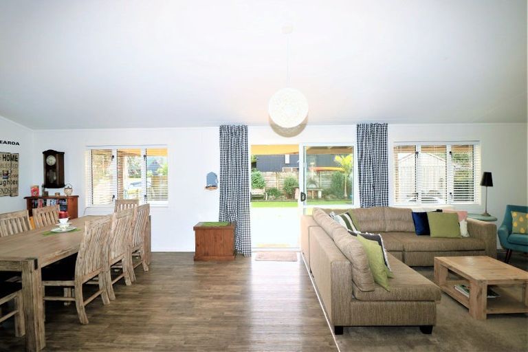 Photo of property in 43 Kon Tiki Road, Whiritoa, Whangamata, 3691