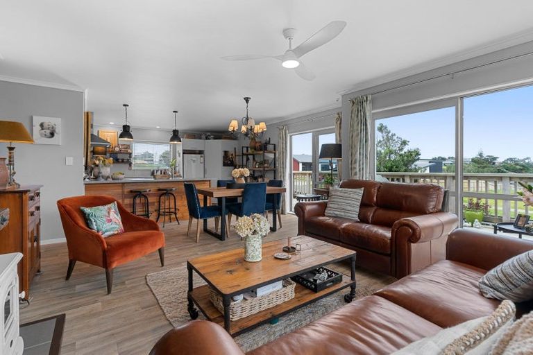 Photo of property in 1 Snapper Street, Baylys Beach, Dargaville, 0377