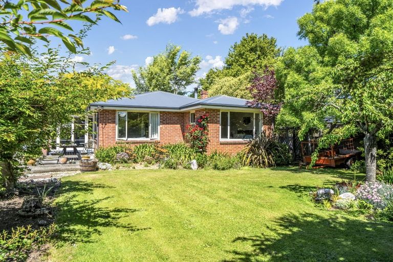 Photo of property in 92 Main North Road, Woodend, 7610