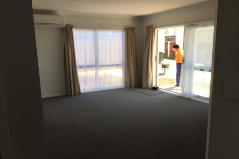 Photo of property in 44 Gossamer Drive, Pakuranga Heights, Auckland, 2010