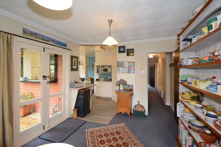 Photo of property in 84 Hocken Street, Kenmure, Dunedin, 9011