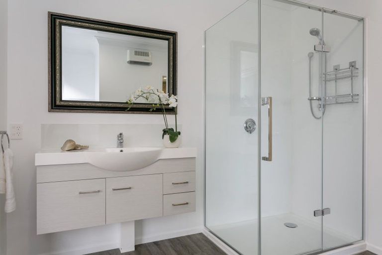 Photo of property in 29 Harvey Street, Waipahihi, Taupo, 3330