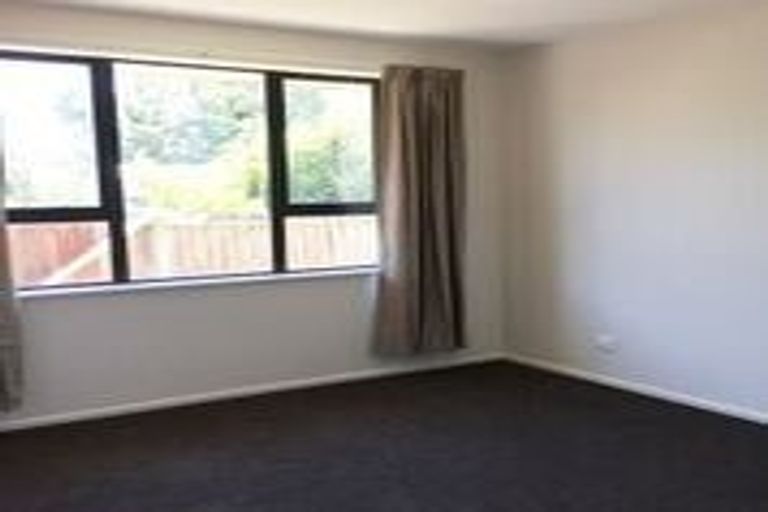 Photo of property in 30 Auburn Avenue, Upper Riccarton, Christchurch, 8041