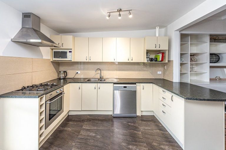 Photo of property in 31 Cumbrae Place, Aramoho, Whanganui, 4500