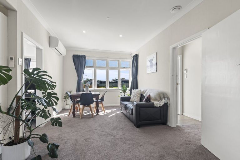 Photo of property in 8 Walton Street, Bulls, 4818