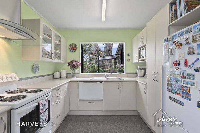 Photo of property in 29a Rua Road, Glen Eden, Auckland, 0602