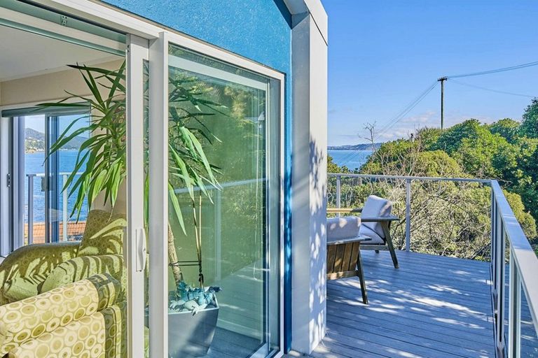 Photo of property in 125b Marine Drive, Sorrento Bay, Lower Hutt, 5013