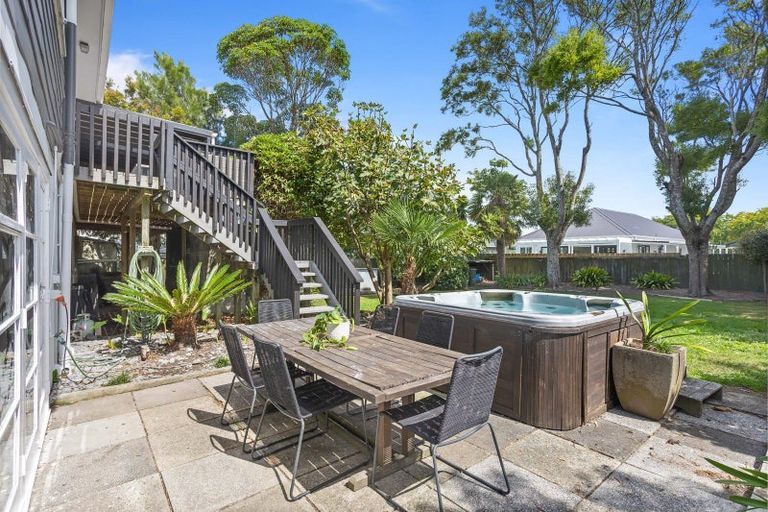 Photo of property in 20 Great North Road, Riverhead, 0820