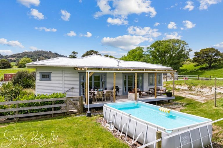 Photo of property in 26 Brynderwyn Road, Brynderwyn, Maungaturoto, 0587