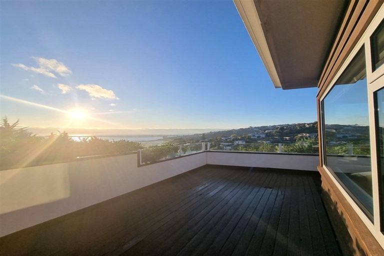 Photo of property in 71 Mount Pleasant Road, Mount Pleasant, Christchurch, 8081