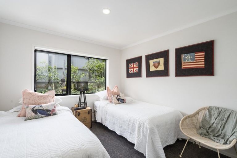 Photo of property in 8 Cooke Farm Grove, Waiwhakaiho, New Plymouth, 4312