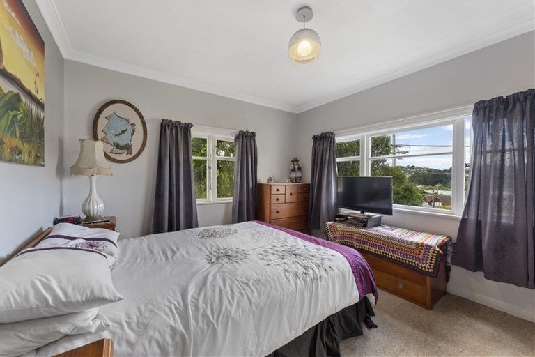 Photo of property in 28 Tarawera Road, Johnsonville, Wellington, 6037