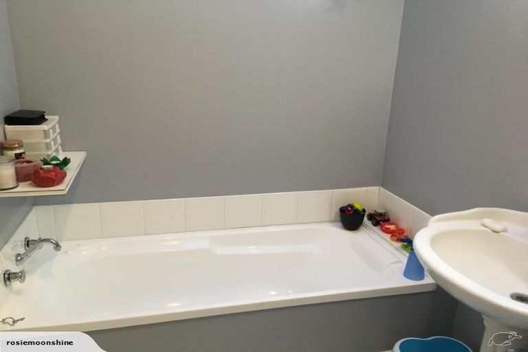 Photo of property in 21a Percy Dyett Drive, Karori, Wellington, 6012