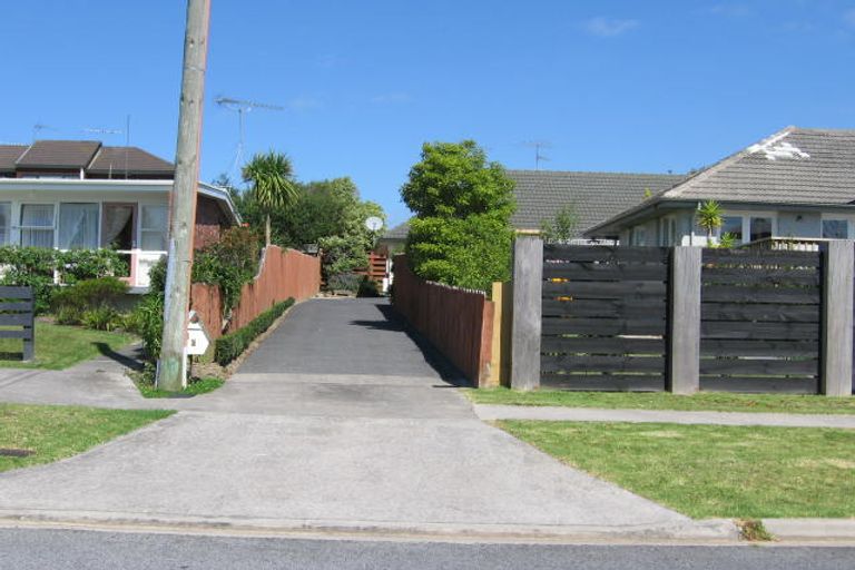 Photo of property in 2/6 Wairere Road, Torbay, Auckland, 0630