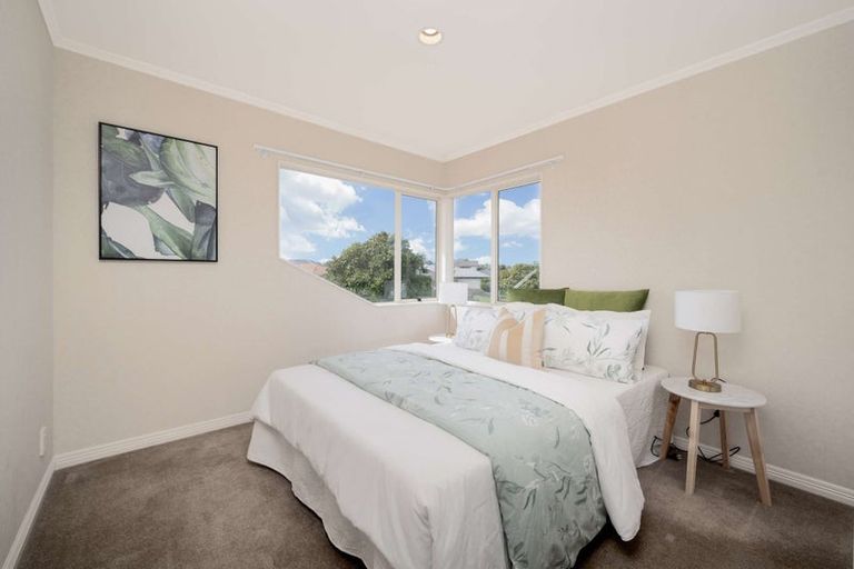 Photo of property in 28 Astoria Place, Northpark, Auckland, 2013