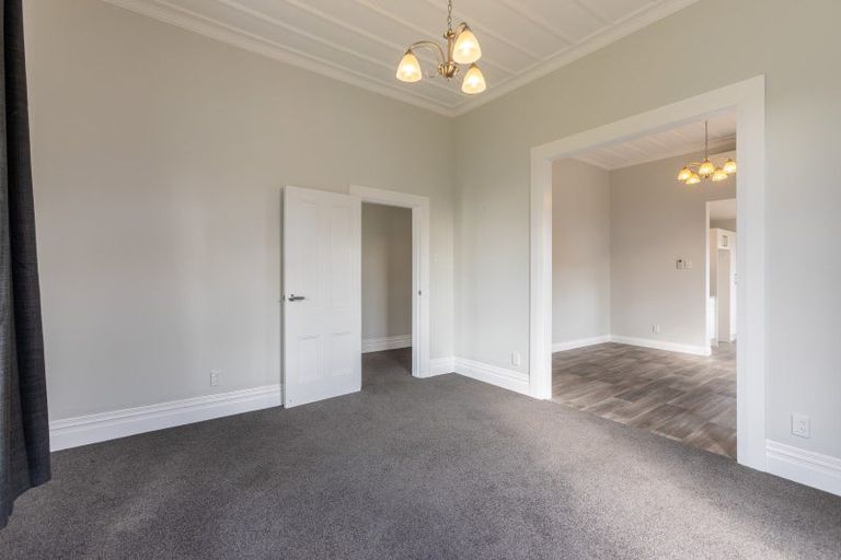 Photo of property in 37 Ross Street, Woodville, 4920