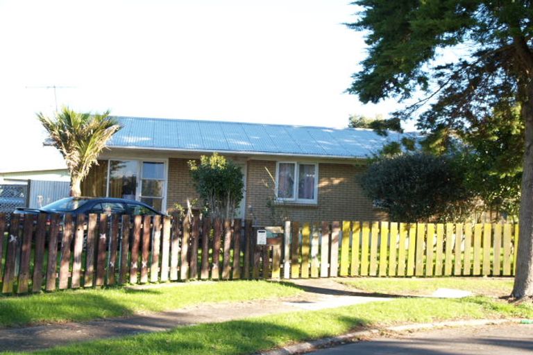 Photo of property in 5 Chisholm Place, Mangere East, Auckland, 2024