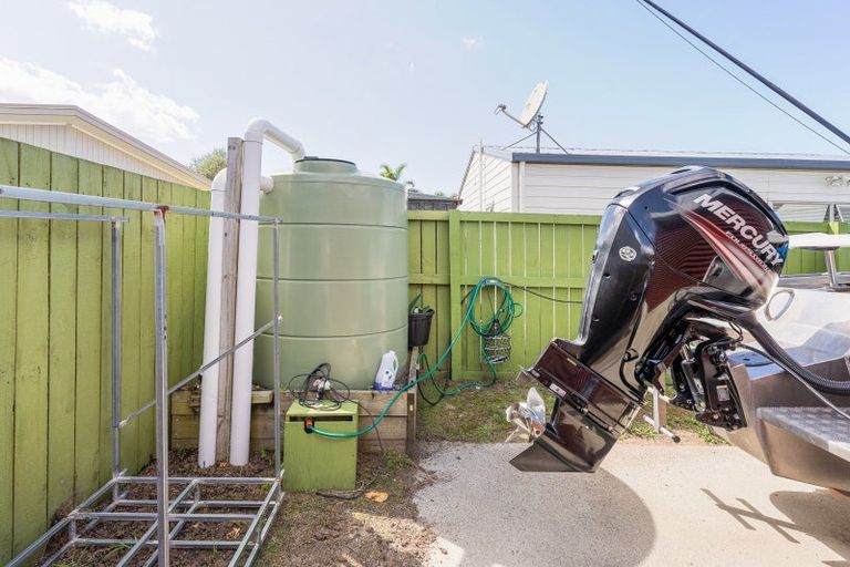 Photo of property in 24 Wells Place, Whitianga, 3510