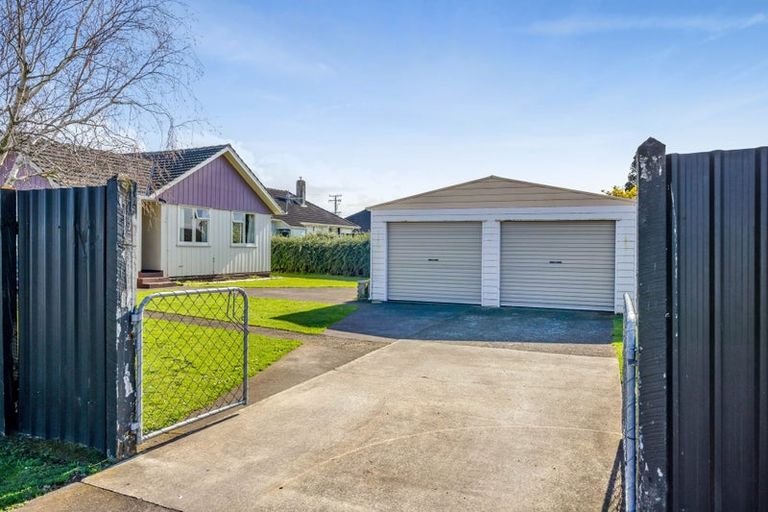 Photo of property in 156 Glover Road, Hawera, 4610