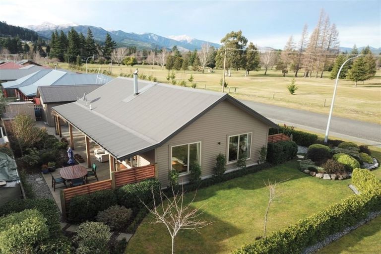 Photo of property in 2 Grantham Drive, Hanmer Springs, 7334