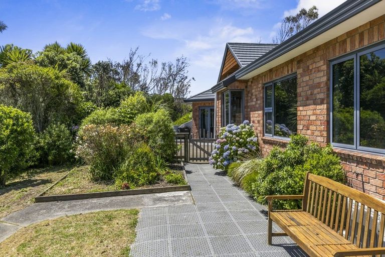 Photo of property in 2 Crestview Grove, Belmont, Lower Hutt, 5010