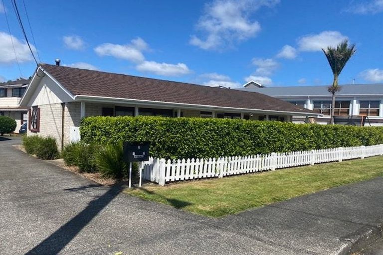Photo of property in 1/2 Wolfe Street, Regent, Whangarei, 0112