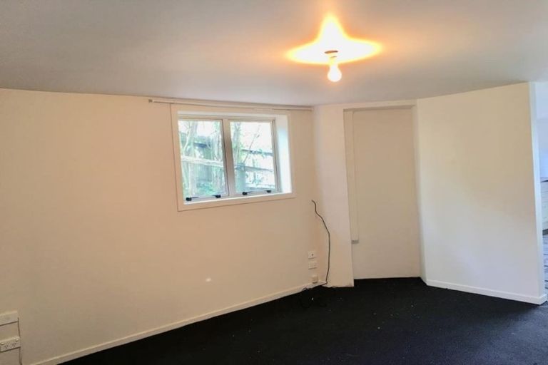 Photo of property in 318 West Coast Road, Glen Eden, Auckland, 0602