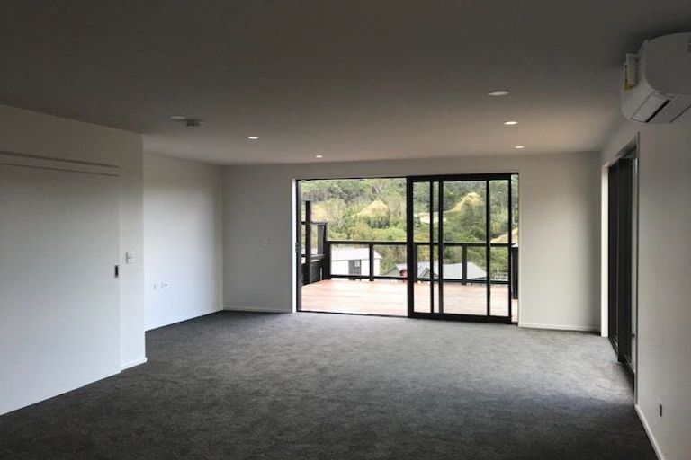 Photo of property in 16 Bee Lane, Whitby, Porirua, 5024